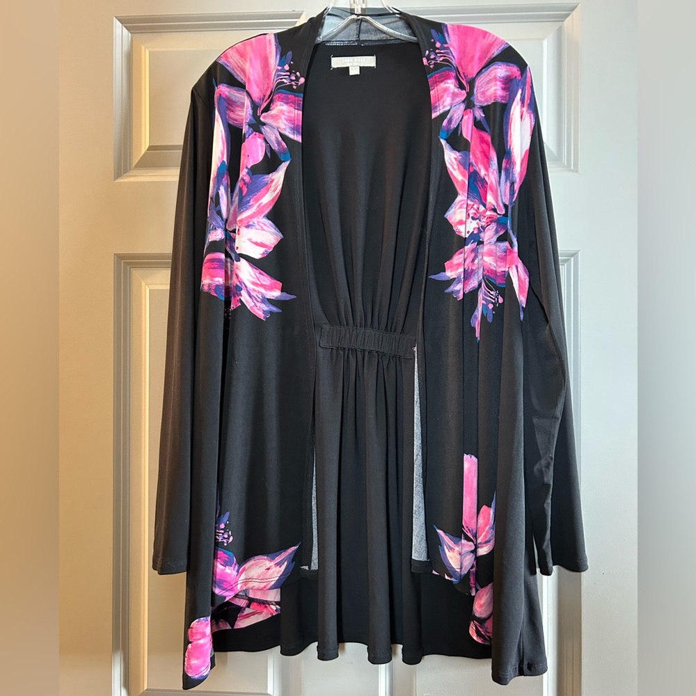 Poly/spandex L jacket. Matches rose Peter Nygrin shell in collection.